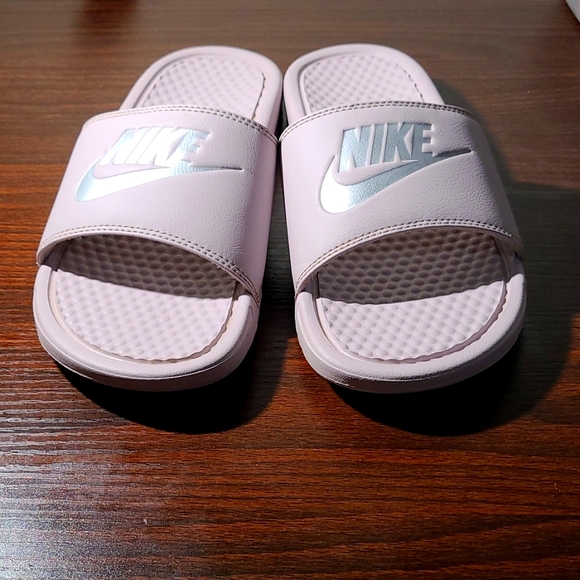Nike slides - Picture 1 of 2